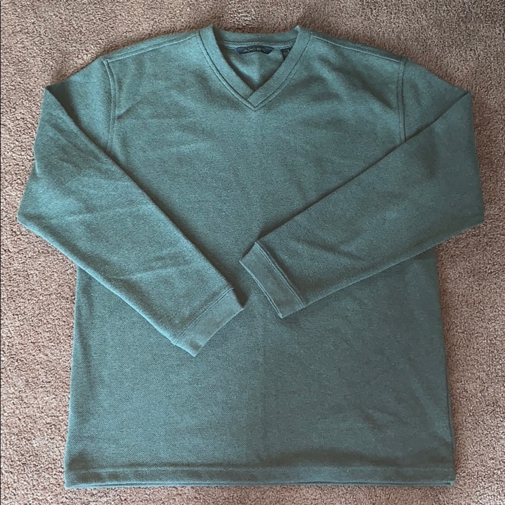 EUC Men’s Axist Sweater, Large